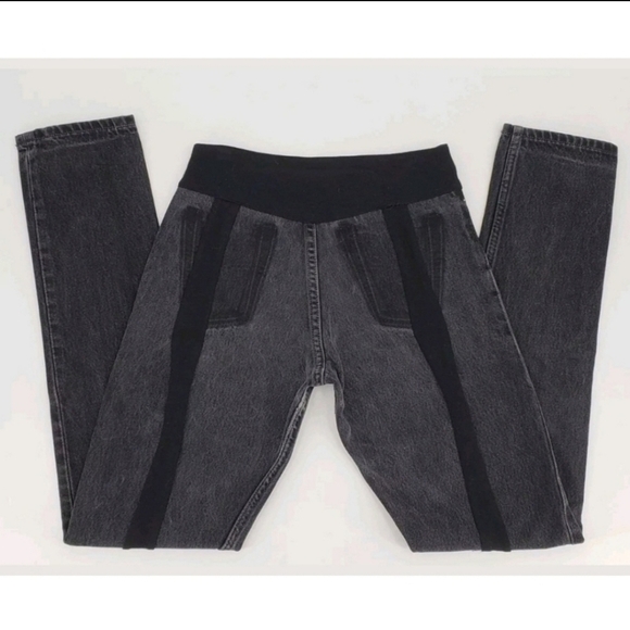 The Reformation ALTERED Black 501 Levis Jeans - Picture 1 of 8